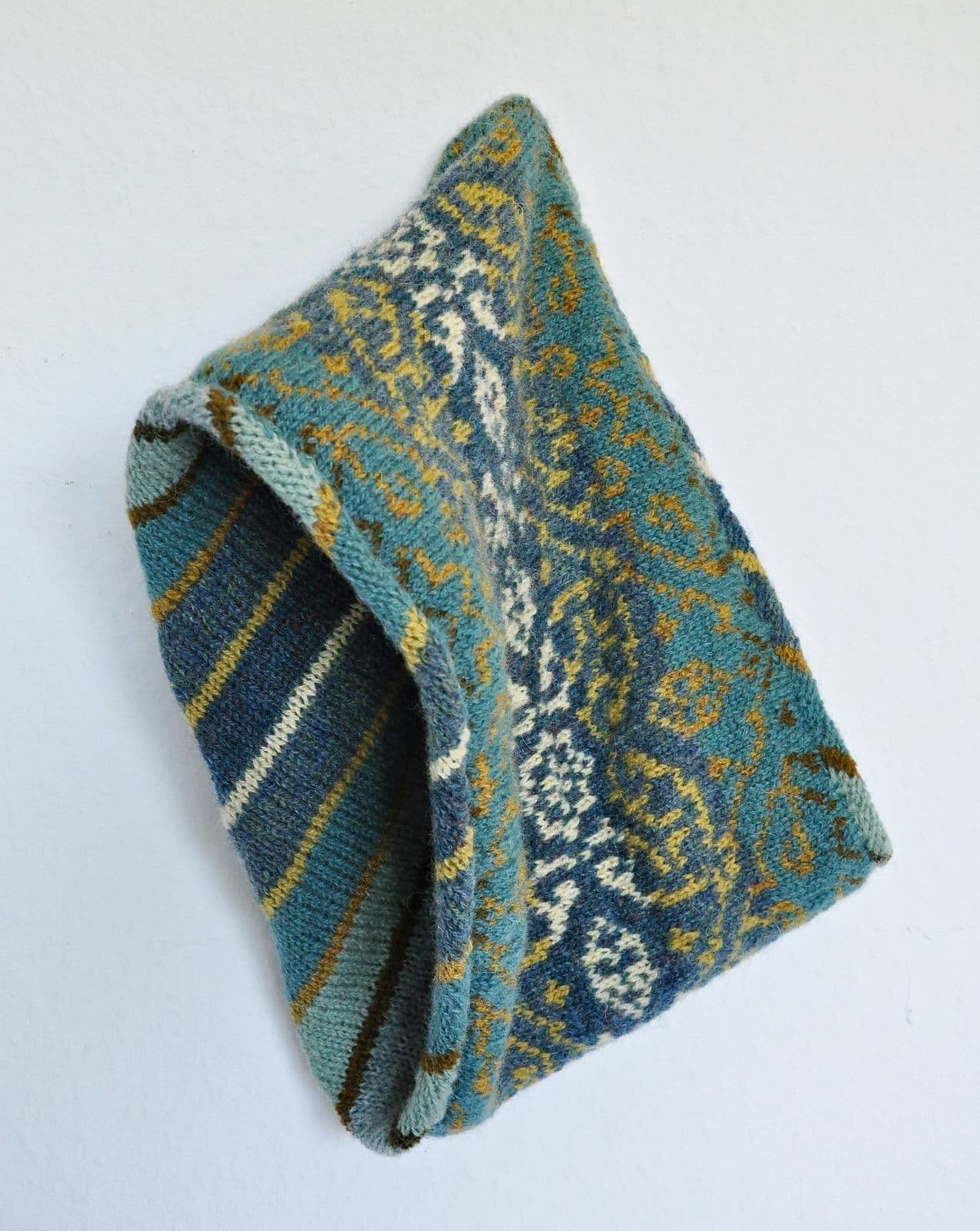 jamieson-s-flying-dolphin-cowl-schlenzka-patron-snood image 1