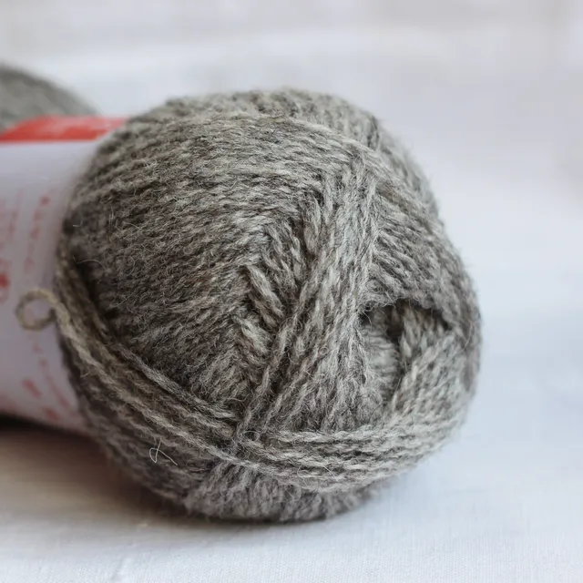 jamieson-smith-supreme-laine-4ply-shaela-2003-50g image 1