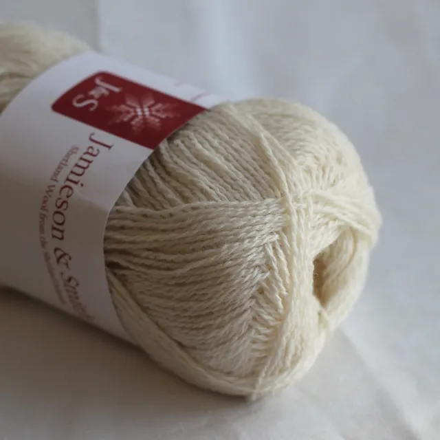 jamieson-smith-2ply-lace-weight-fil-dentelle-l1a-cru-25g image 1
