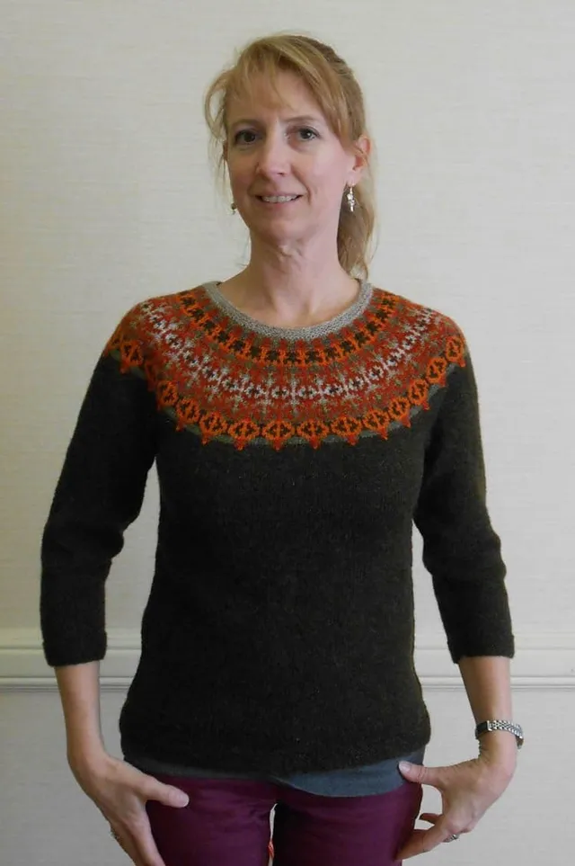 jamieson-s-helsinki-sweater-janine-bajus-patron-pull-jacquard image 1