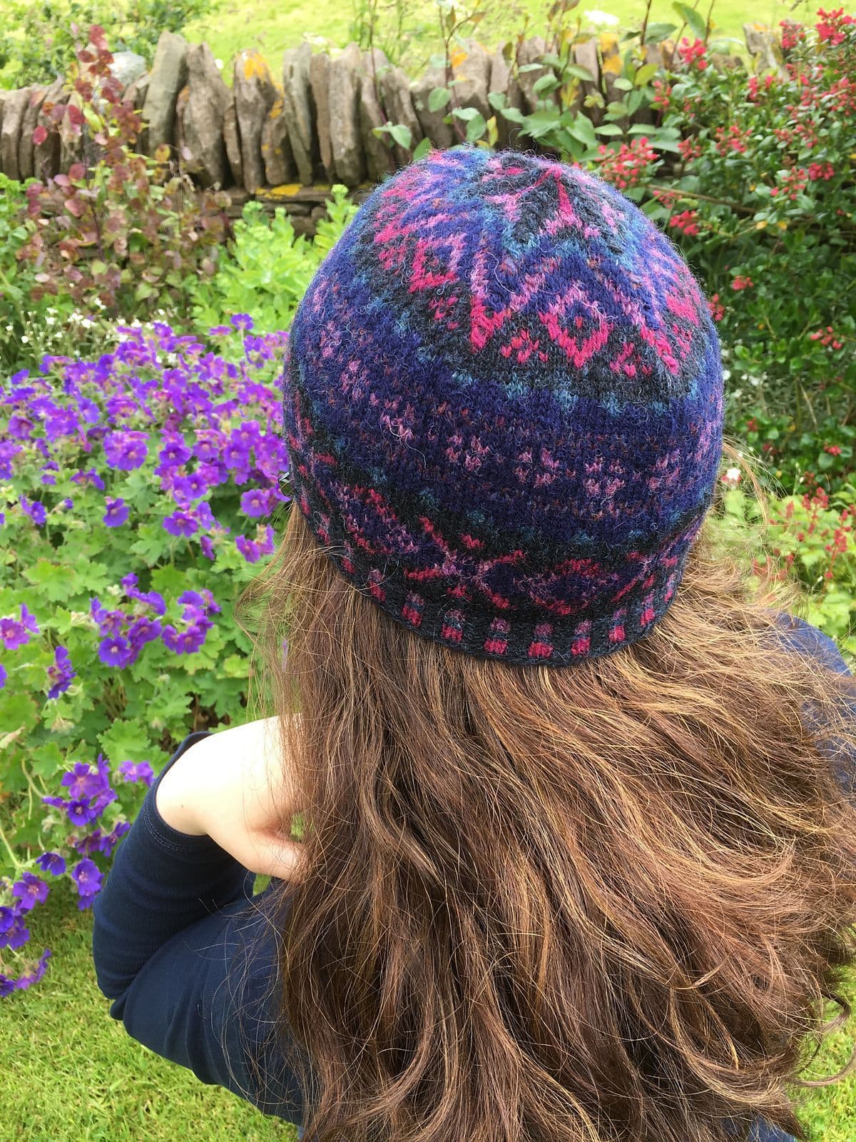 jamieson-s-cosmos-kep-wilma-malcolmson-patron-bonnet-jacquard image 1