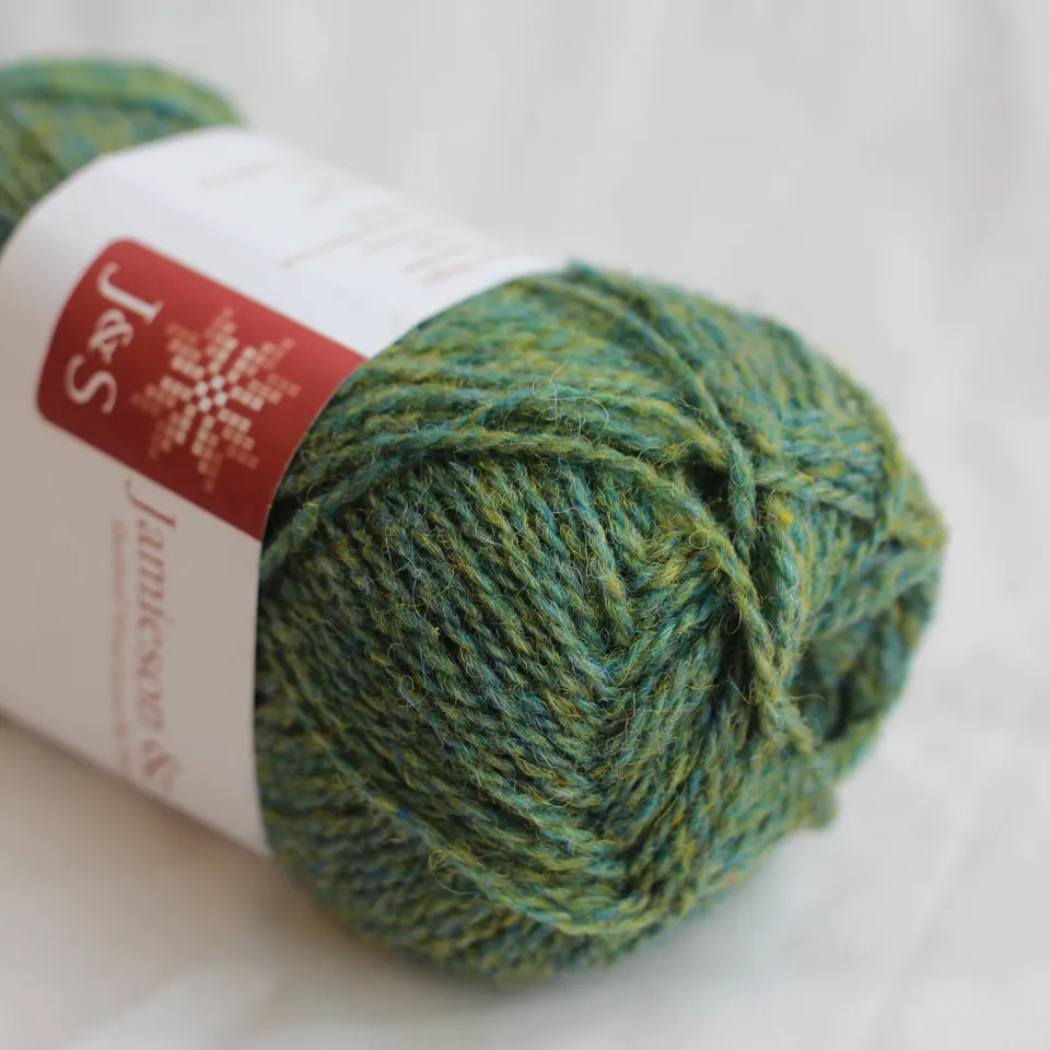 jamieson-smith-2ply-jumper-pelote-laine-vert-29-25g image 1