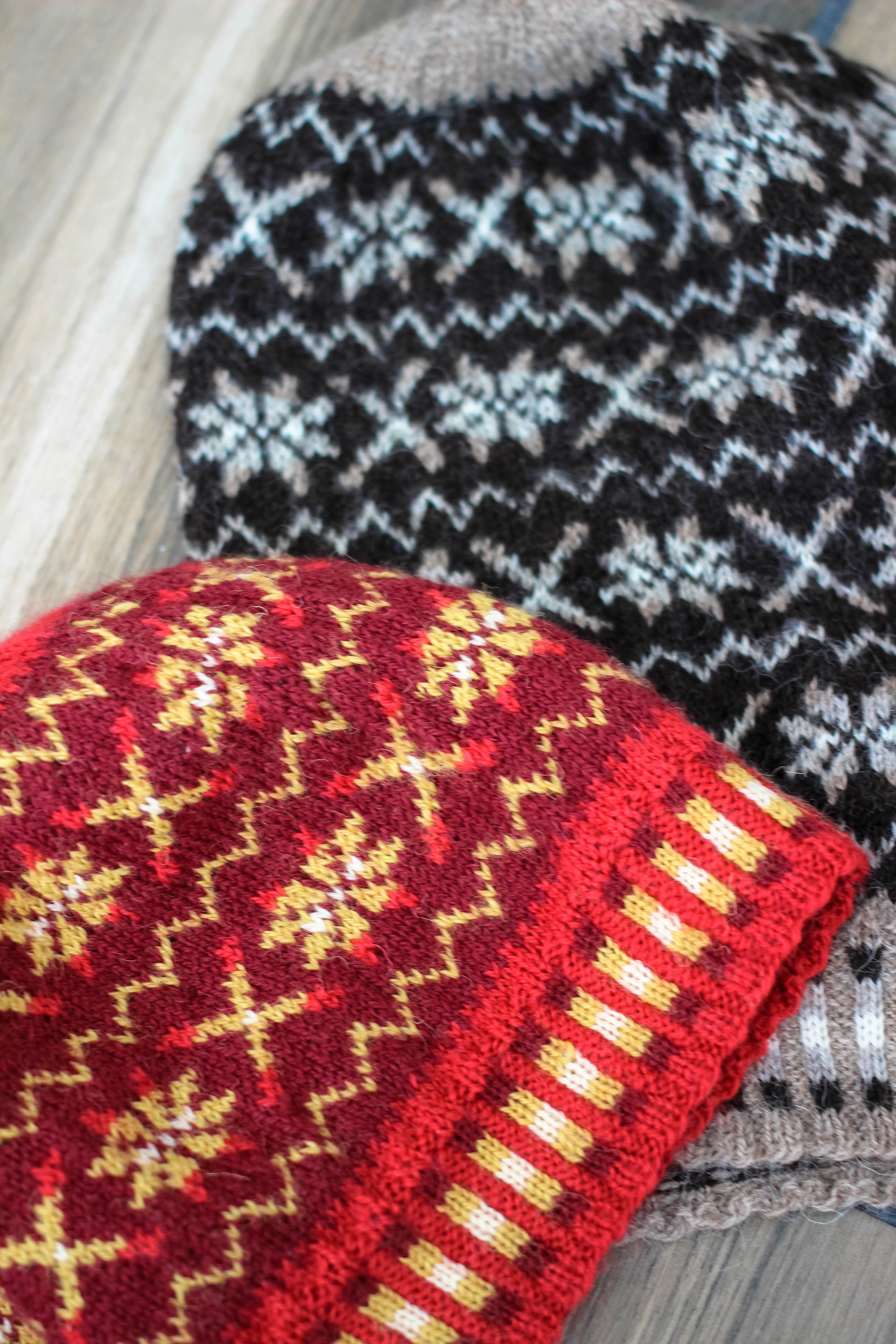 jamieson-smith-tirval-s-toorie-patron-tricot-bonnet-fair-isle image 4
