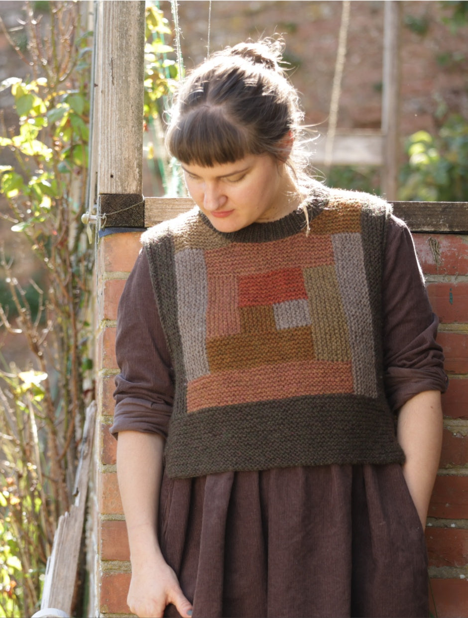 john-arbon-annual-kits-walled-garden-vest-kit-tricot-gilet-v1-warm-tones image 1