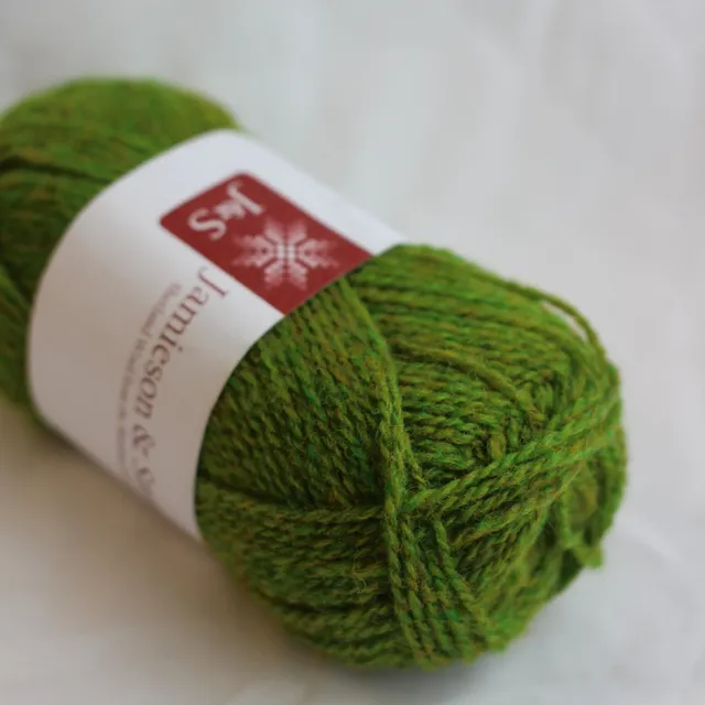 jamieson-smith-2ply-jumper-weight-fil-fc11-vert-herbe-25g image 1