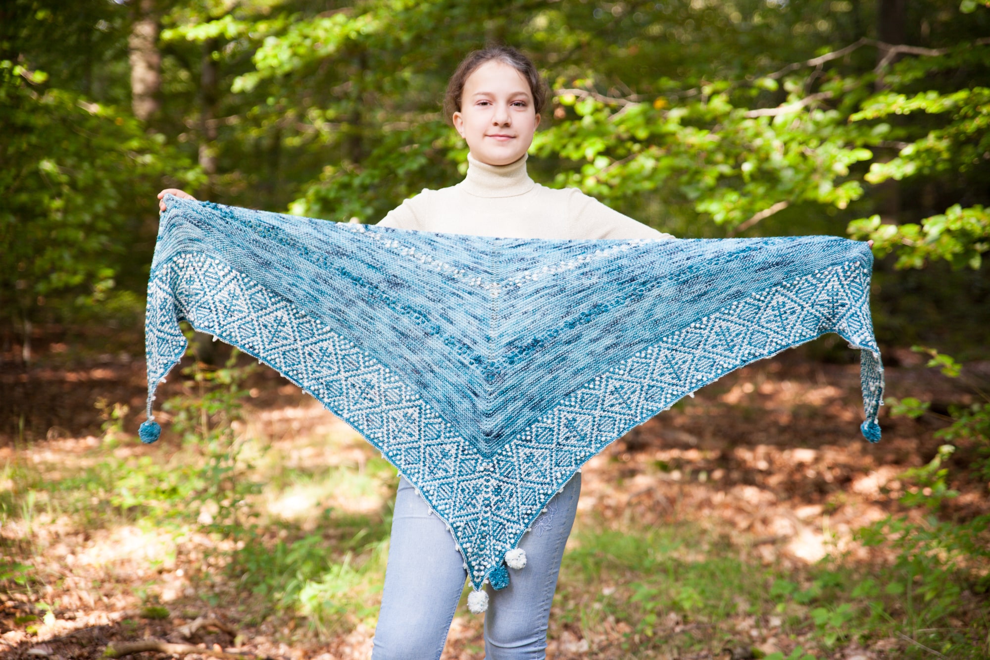 christallk-azulejos-shawl-patron-ch-le-mosa-que-fingering image 2