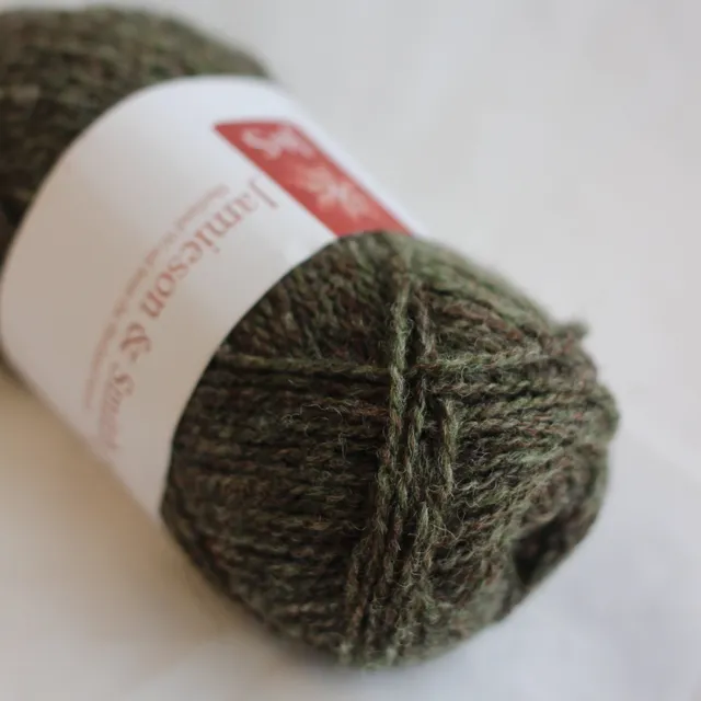 jamieson-smith-2ply-jumper-weight-fil-fc46-pelote-25g-vert-gris image 1