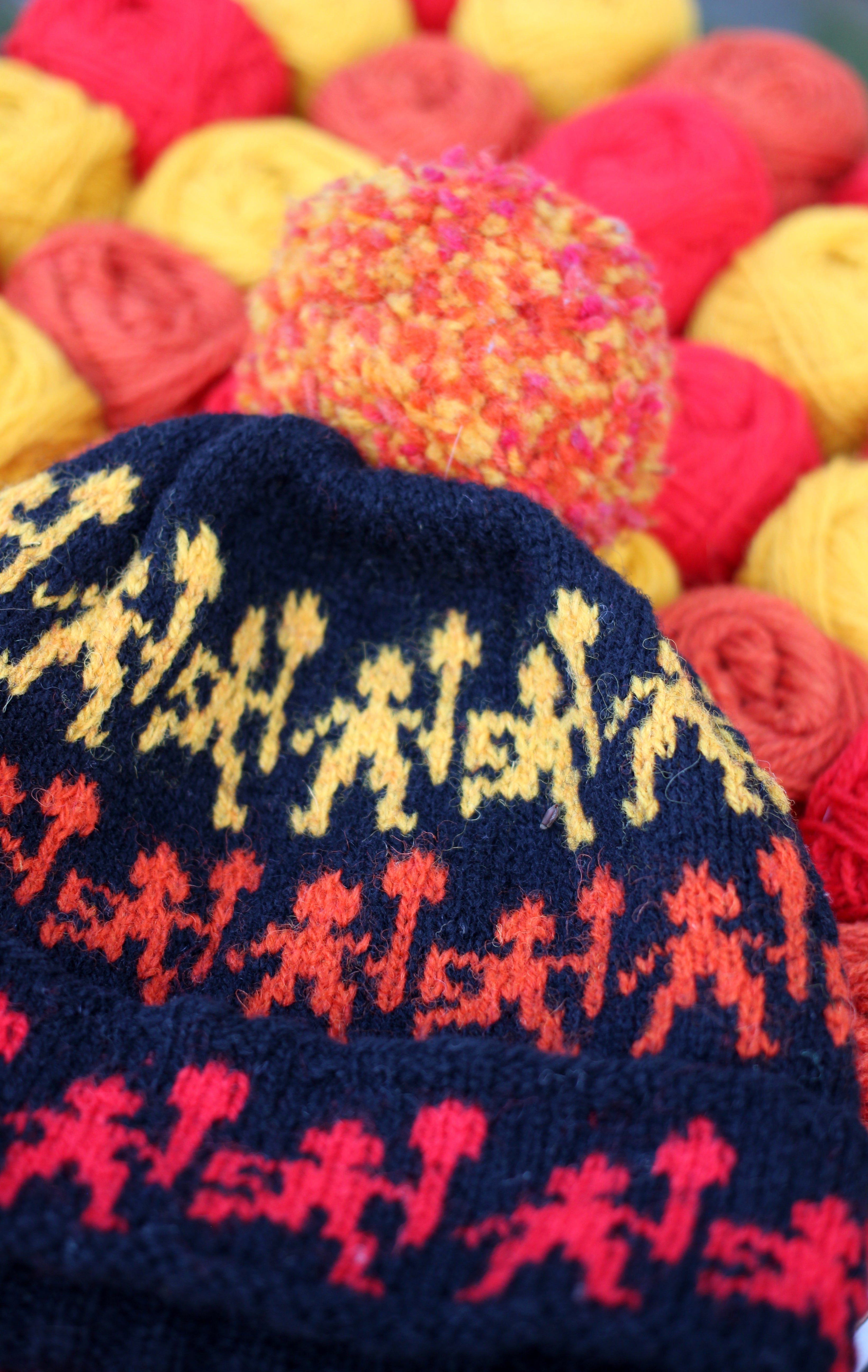 jamieson-smith-guizers-toorie-patron-bonnet-fair-isle-papier image 2