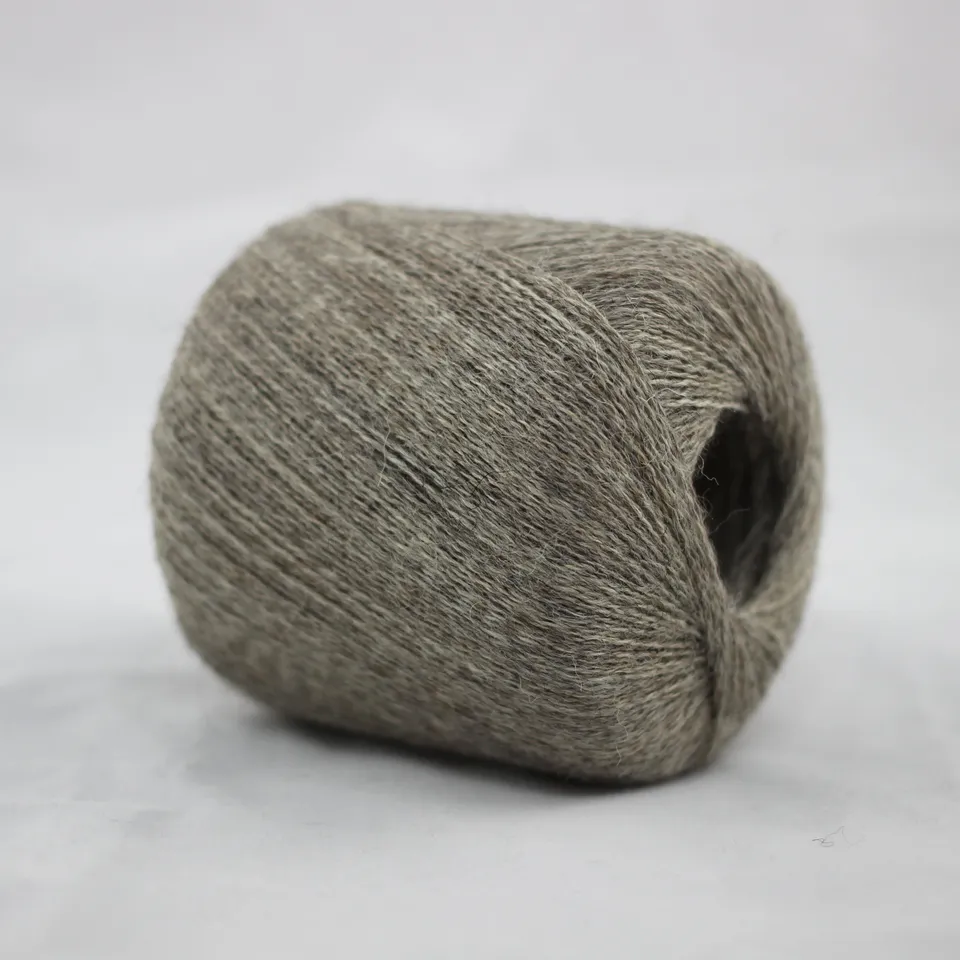 jamieson-smith-2ply-shetland-supreme-light-grey-pelote-dentelle-25g image 1