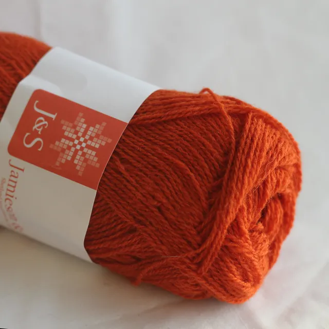 jamieson-smith-2ply-lace-weight-l125-fil-dentelle-25g-shetland image 1