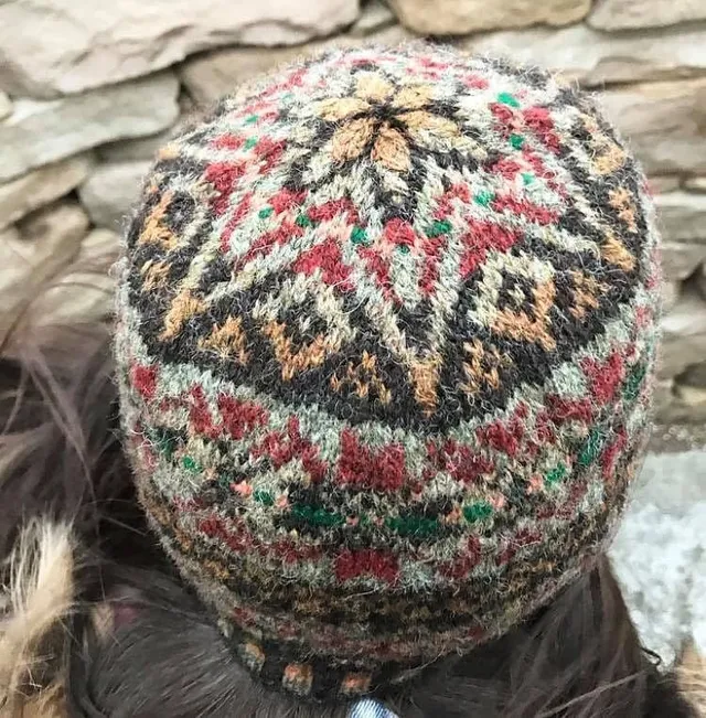jamieson-s-of-shetland-hairst-kep-wilma-malcolmson-patron-bonnet image 1