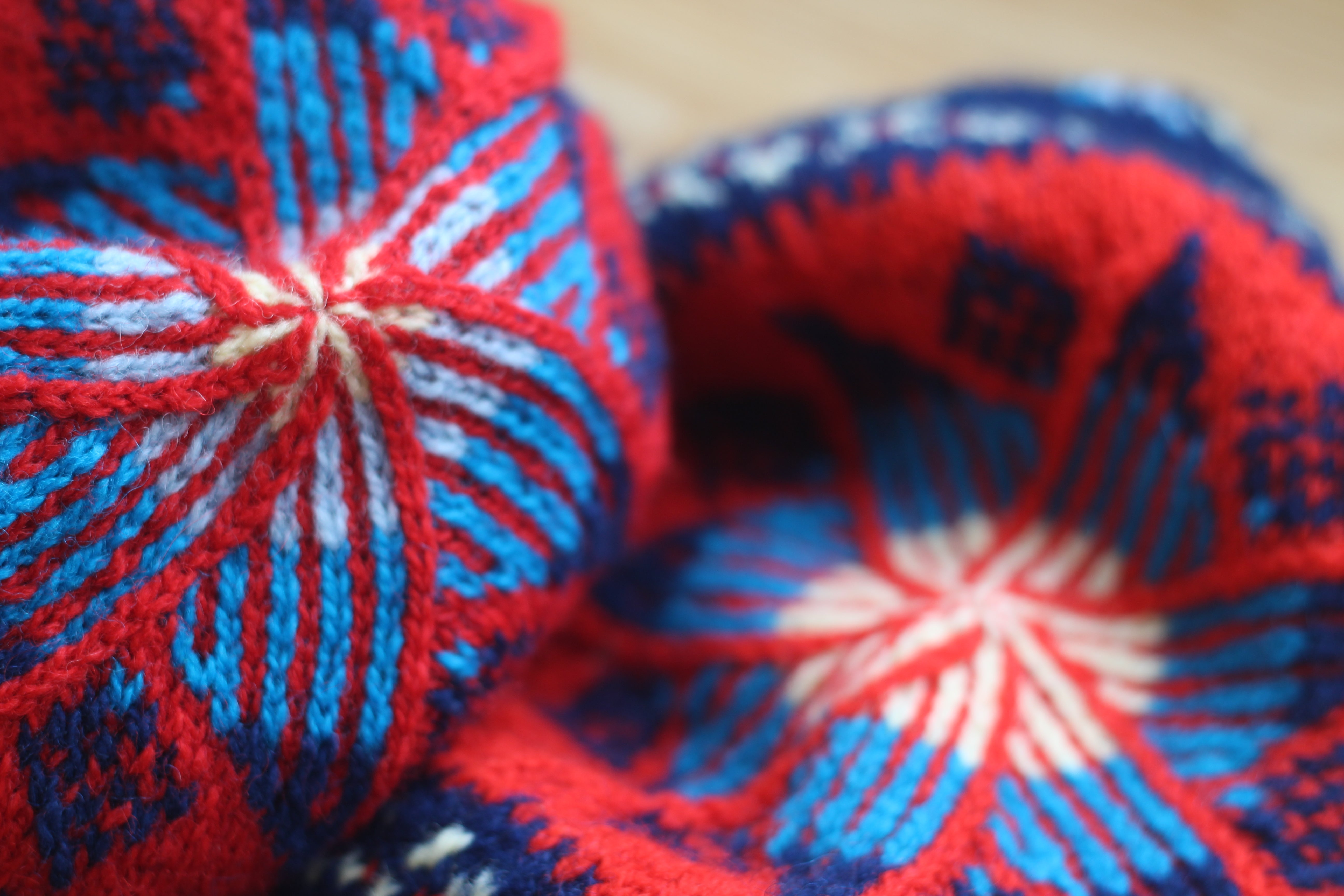 jamieson-smith-kits-wista-beanie-kit-tricot-bonnet-fair-isle image 4