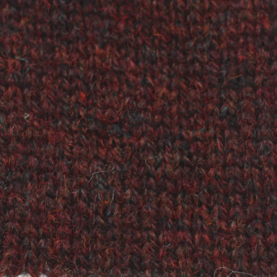 jamieson-smith-2ply-jumper-weight-fc13-fil-tricoter-c-ne-500g image 1