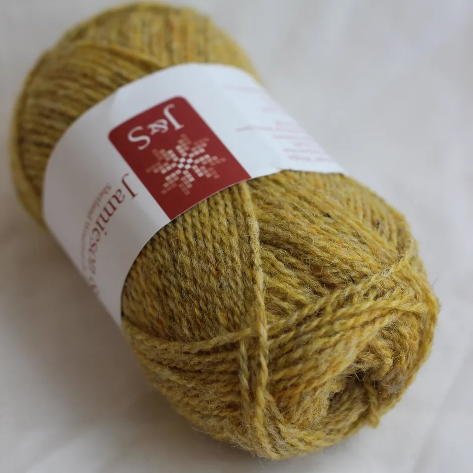 jamieson-smith-2ply-jumper-weight-laine-121-jaune-chin-25g image 1