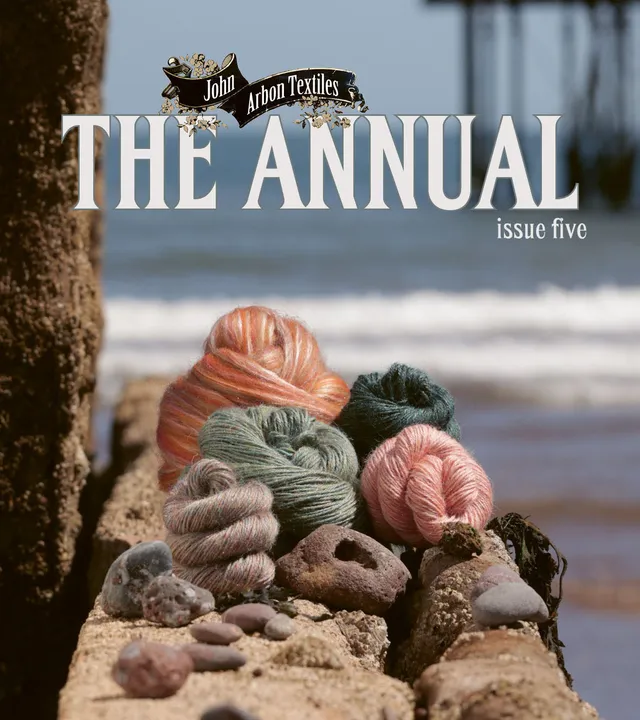 john-arbon-the-annual-5-magazine-tricot-num-rique-bord-de-mer image 1
