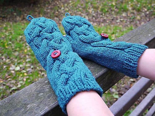 jamieson-s-of-shetland-winter-warmers-patron-tricot-gants-bonnet image 3