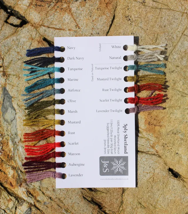 jamieson-smith-shade-card-nuancier-5ply-shetland image 1