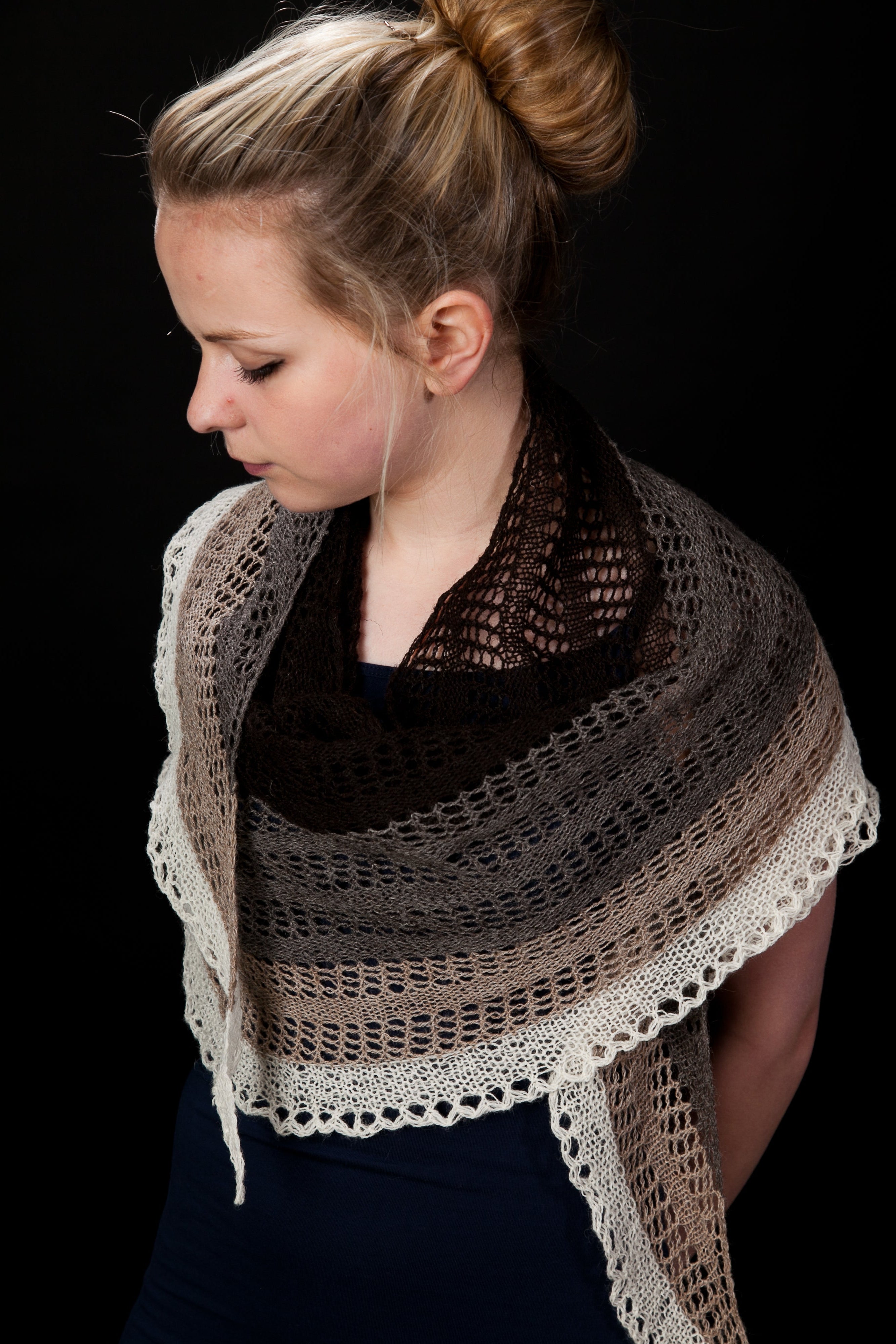jamieson-smith-shetland-crescent-kit-ch-le-dentelle-kieran-foley image 1