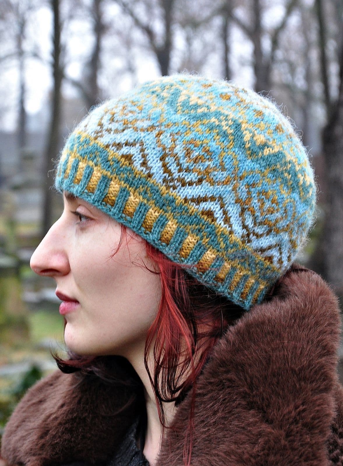 jamieson-s-eisvogel-hat-patron-bonnet-jacquard-spindrift image 1
