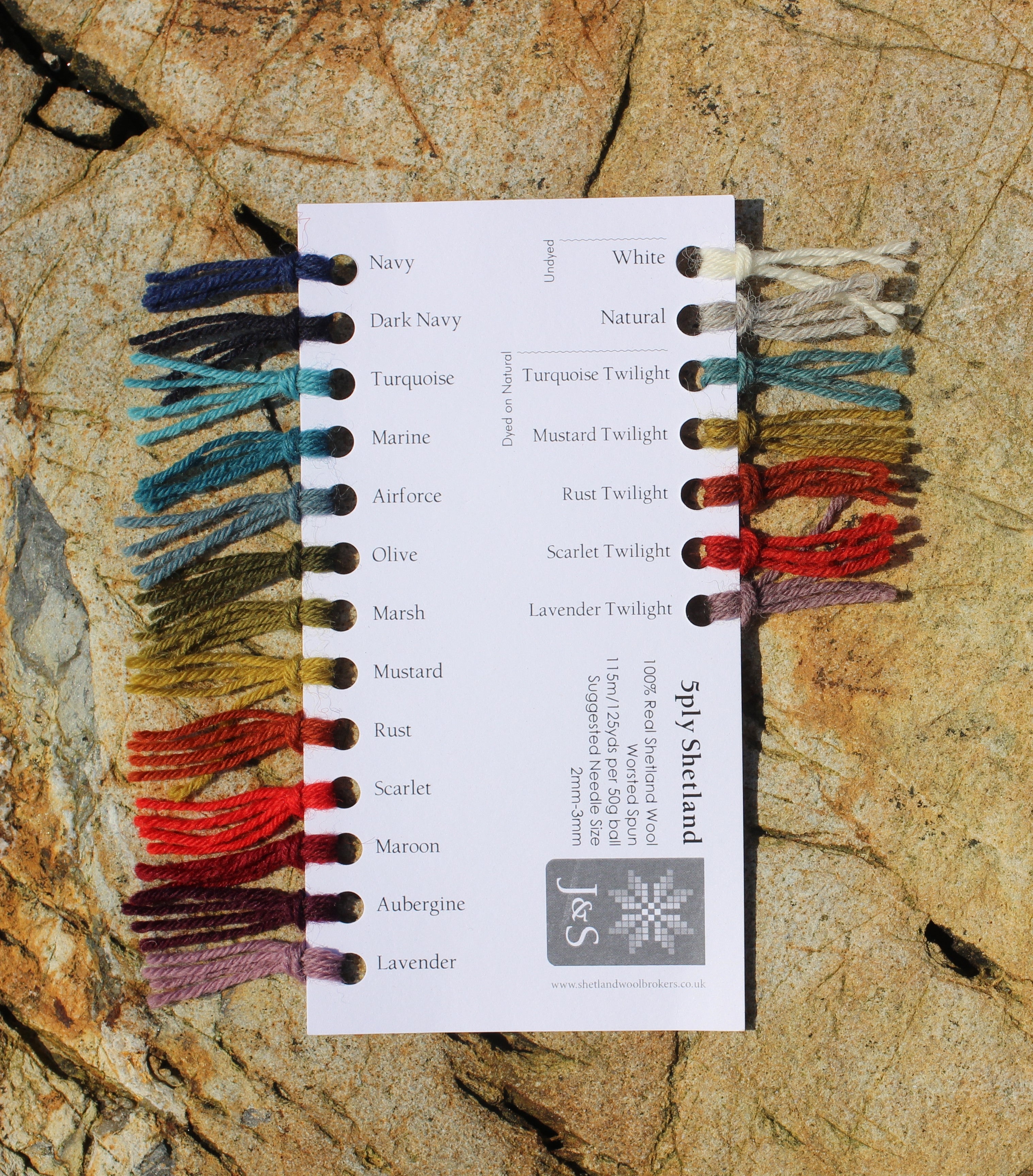 jamieson-smith-shade-card-nuancier-5ply-shetland image 1