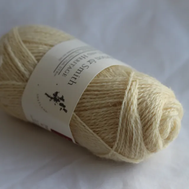 jamieson-smith-shetland-heritage-flugga-white-fil-tricoter-25g-blanc image 1