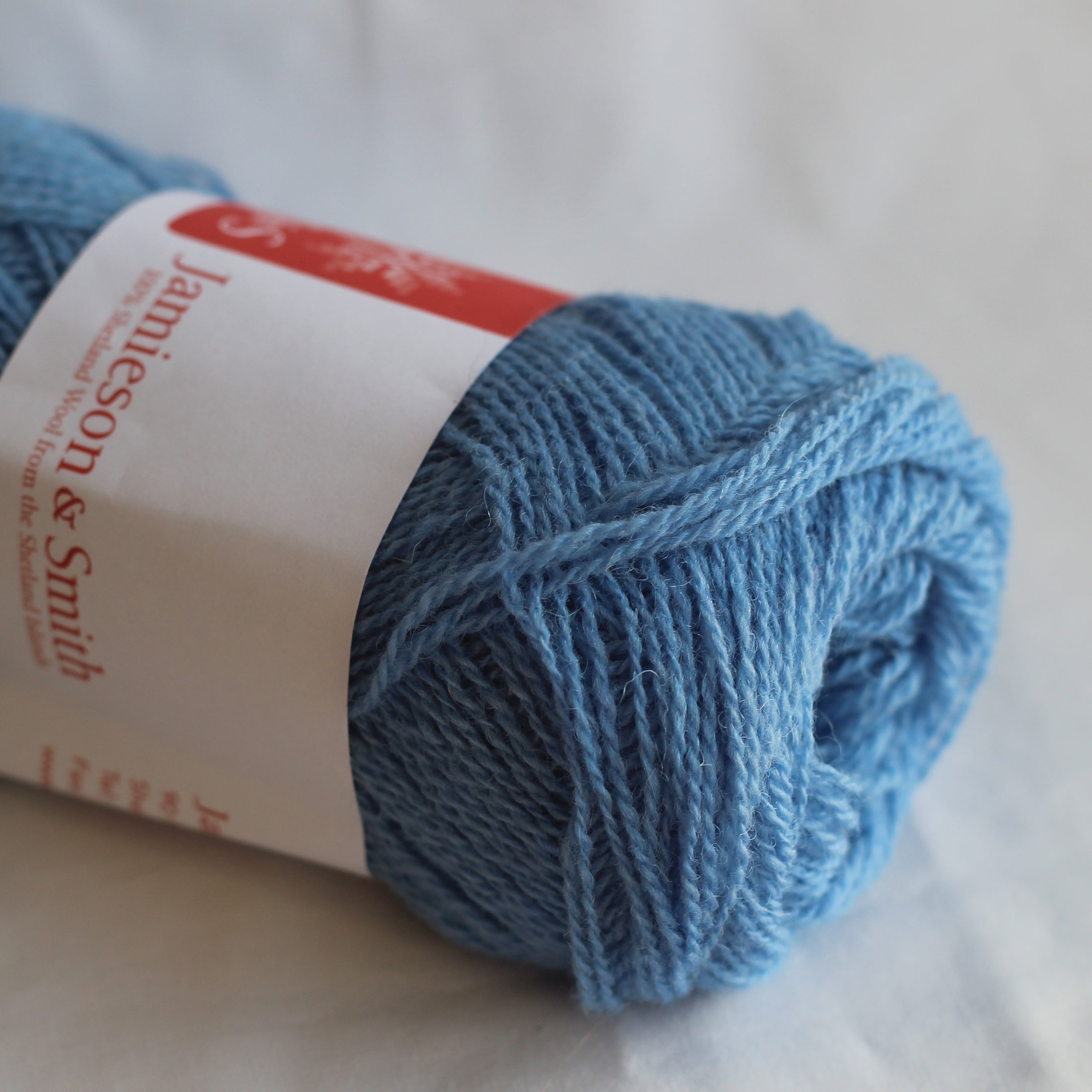 jamieson-smith-2ply-lace-weight-l15-fil-dentelle-25g image 1