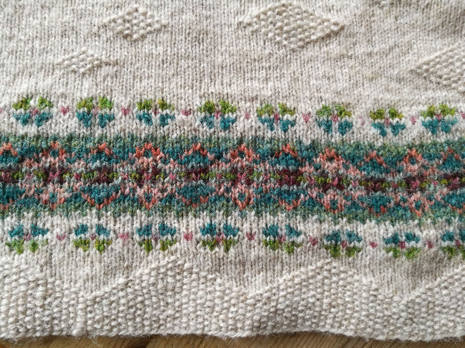 jamieson-s-v-rkl-ver-tori-seierstad-patron-pull-jacquard image 3