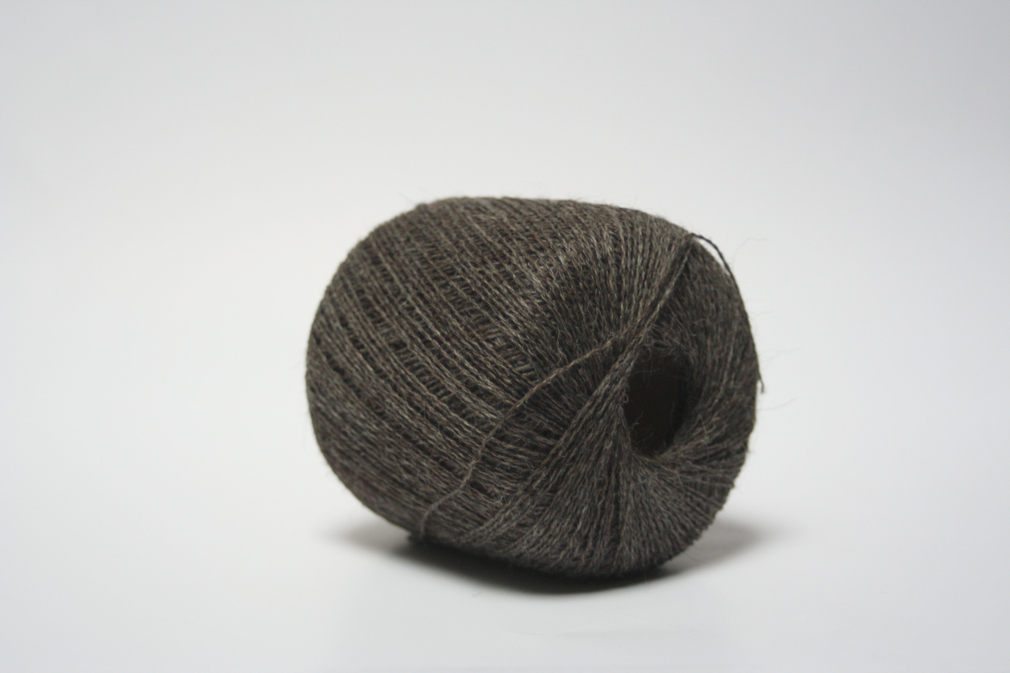 jamieson-smith-shetland-supreme-fil-dentelle-gris-fonc-25g image 1