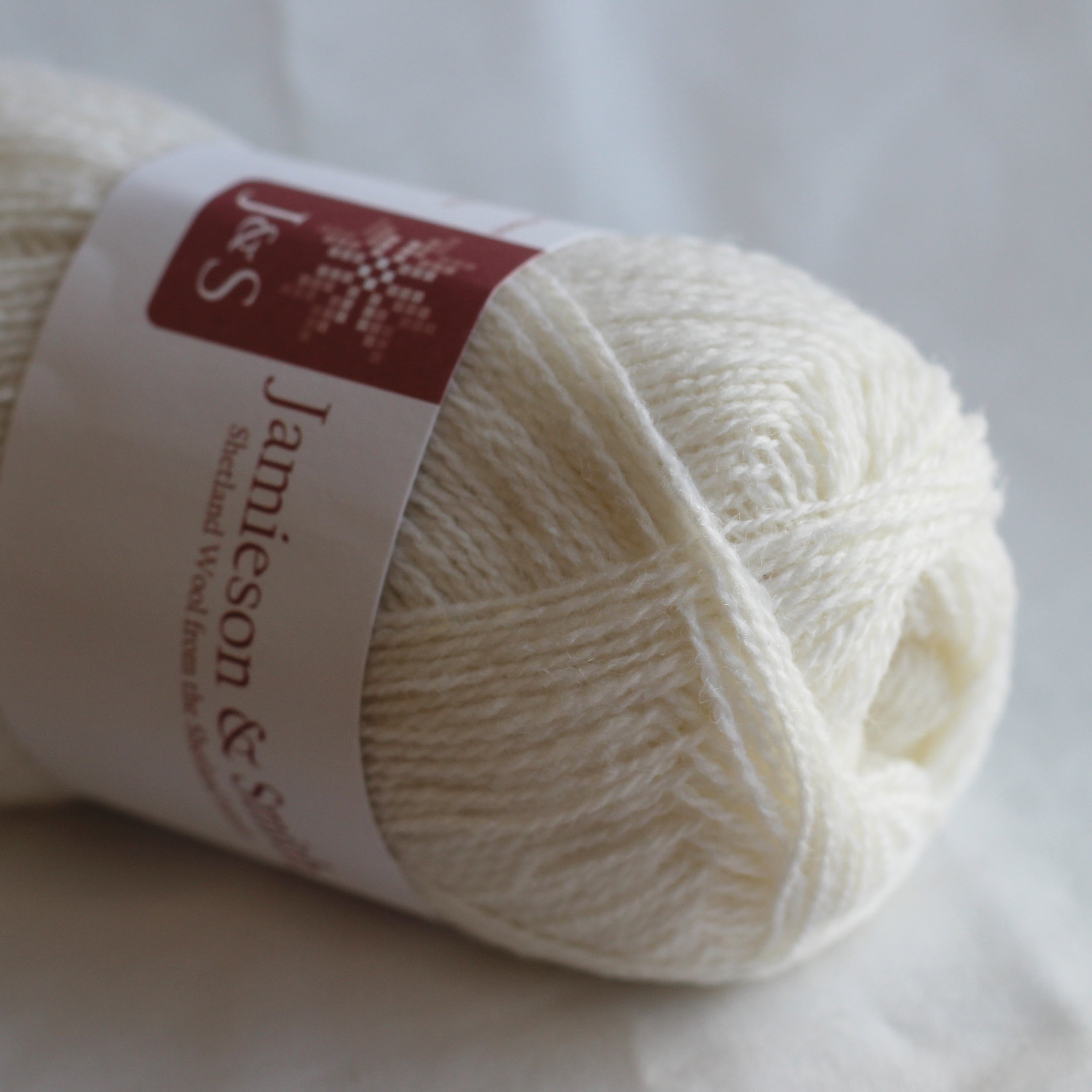 jamieson-smith-2ply-laine-dentelle-l1-white-25g image 1