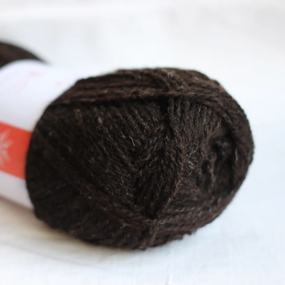 jamieson-smith-shetland-supreme-2005-pelote-laine-naturelle-50g image 1
