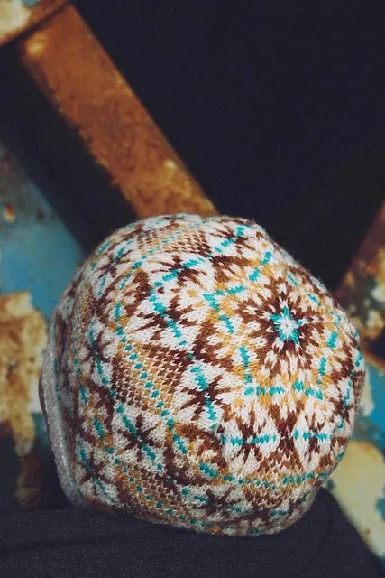 jamieson-smith-houll-kit-tricot-bonnet-fair-isle-blanc-2 image 1