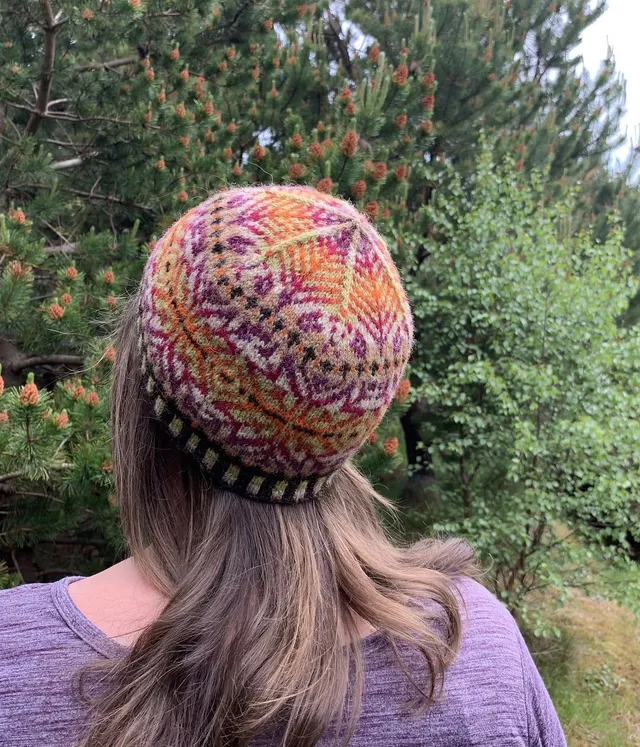 olach-east-burn-beanie-patron-bonnet-jacquard-adulte image 1