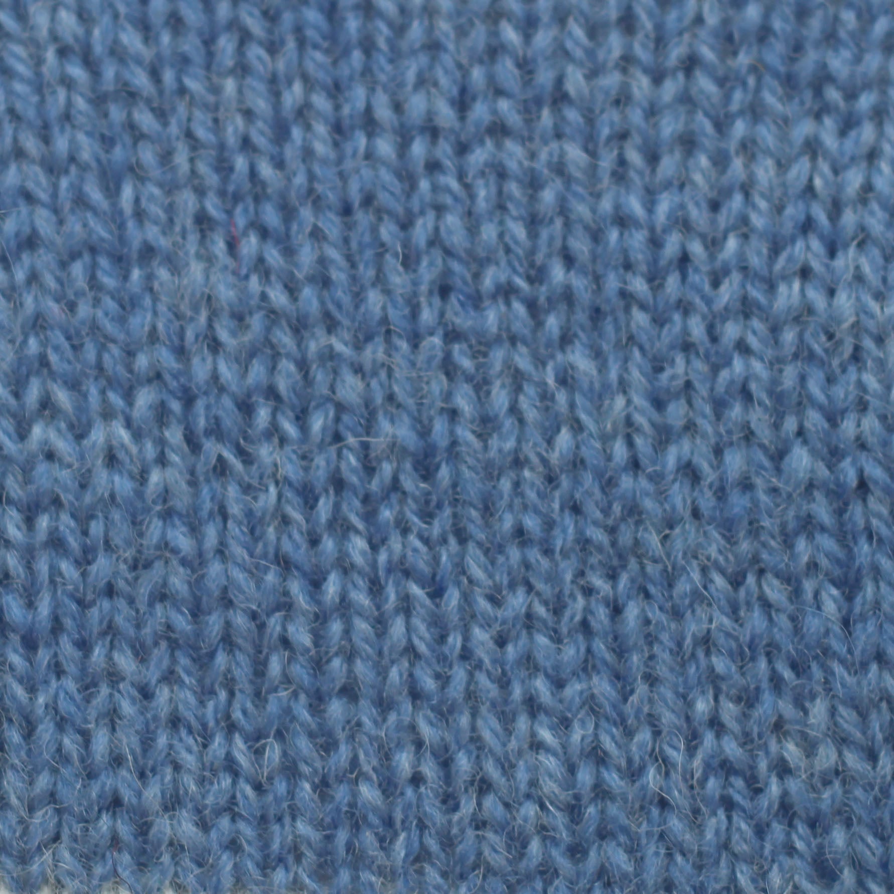 jamieson-smith-2ply-jumper-pelote-fc15-bleu-ciel-25g image 2