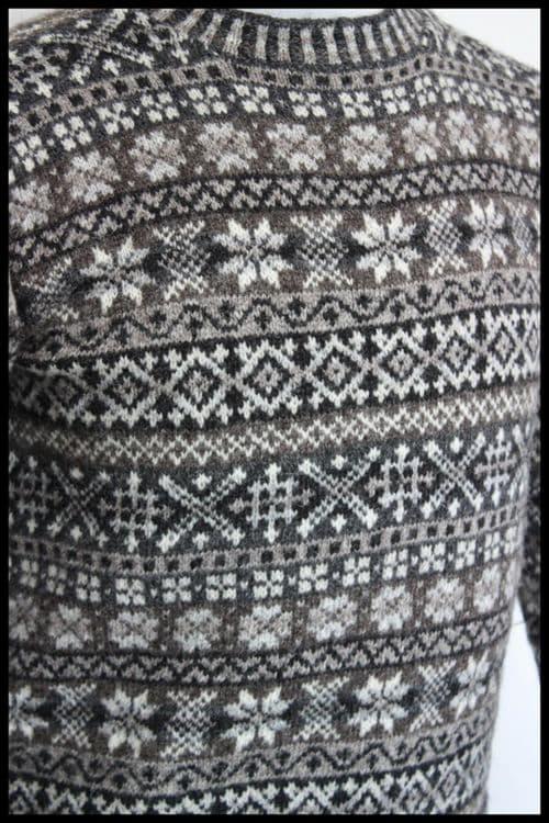 jamieson-s-raga-pullover-patron-pull-fair-isle image 2