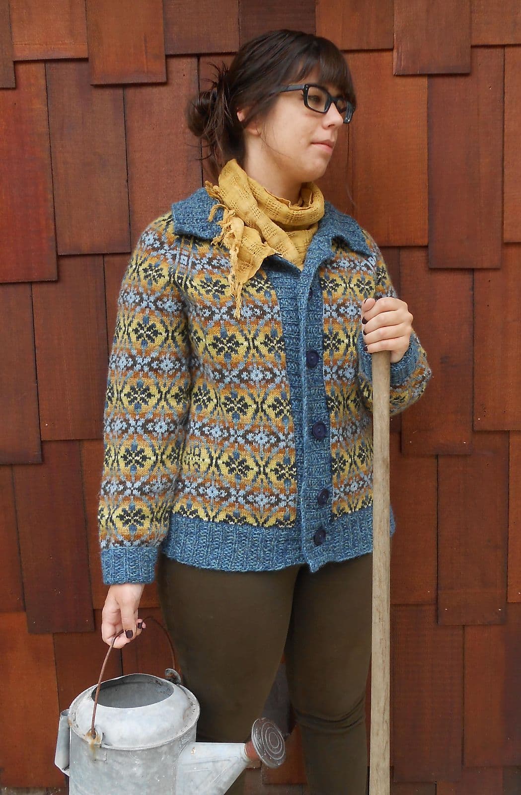 janine-bajus-yellow-island-jacket-patron-gilet-fair-isle image 1