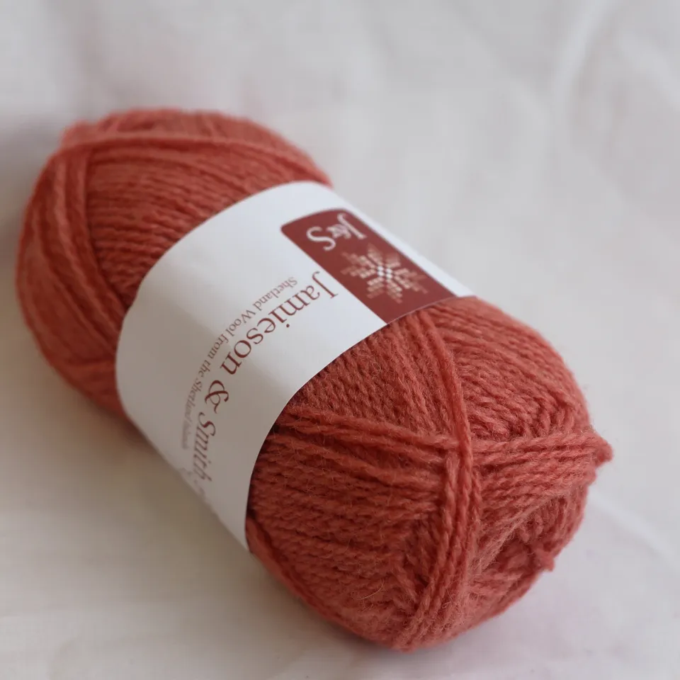 jamieson-smith-2ply-jumper-weight-9144-fil-laine-rose-saumon-25g image 1