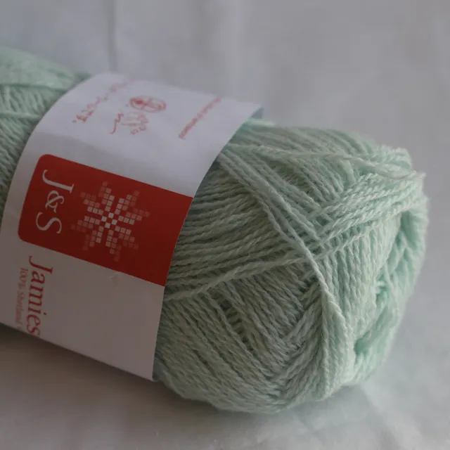 jamieson-smith-2ply-lace-weight-fil-dentelle-l152-25g-shetland image 1