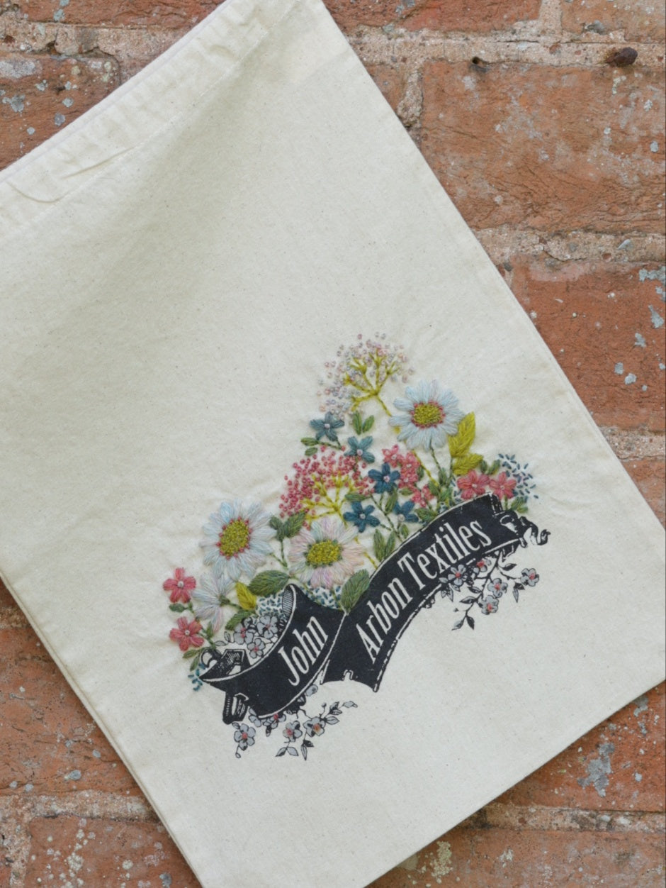 john-arbon-appledore-kit-broderie-sampler-12-couleurs image 3