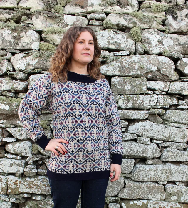 jamieson-smith-caavie-gansey-patron-pull-papier-fair-isle image 1