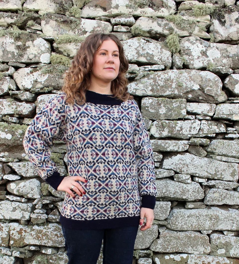 jamieson-smith-caavie-gansey-patron-pull-papier-fair-isle image 1