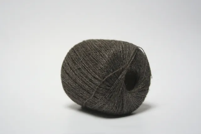 jamieson-smith-shetland-supreme-fil-dentelle-gris-fonc-25g image 1