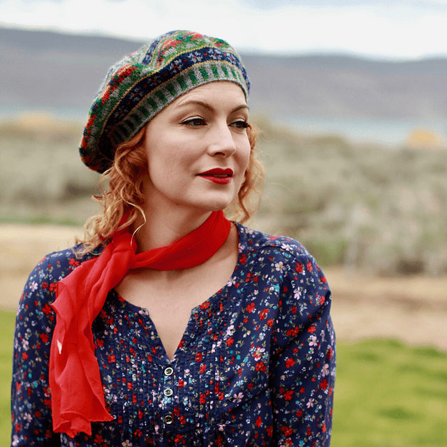 jamieson-s-vagaland-beret-alison-rendall-patron-b-ret-jacquard image 3