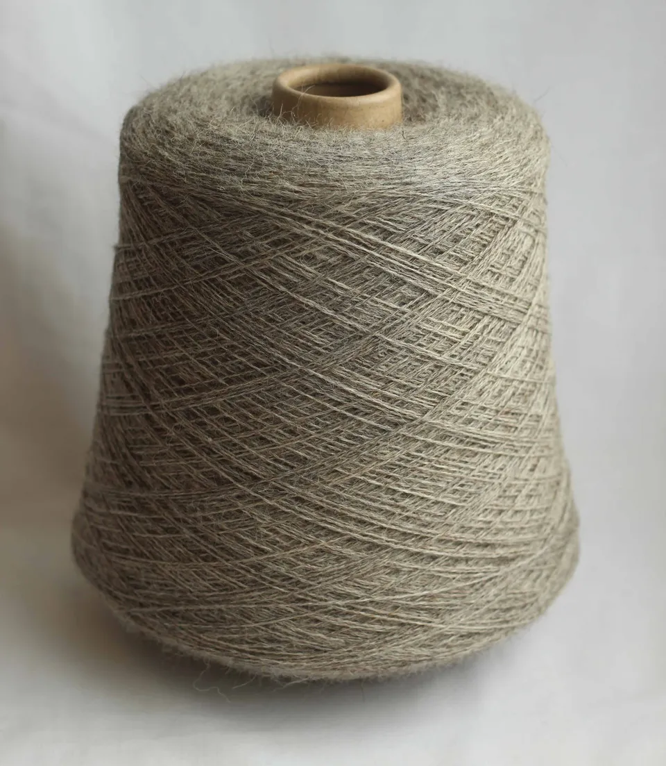 jamieson-smith-shetland-supreme-c-ne-gris-500g image 1