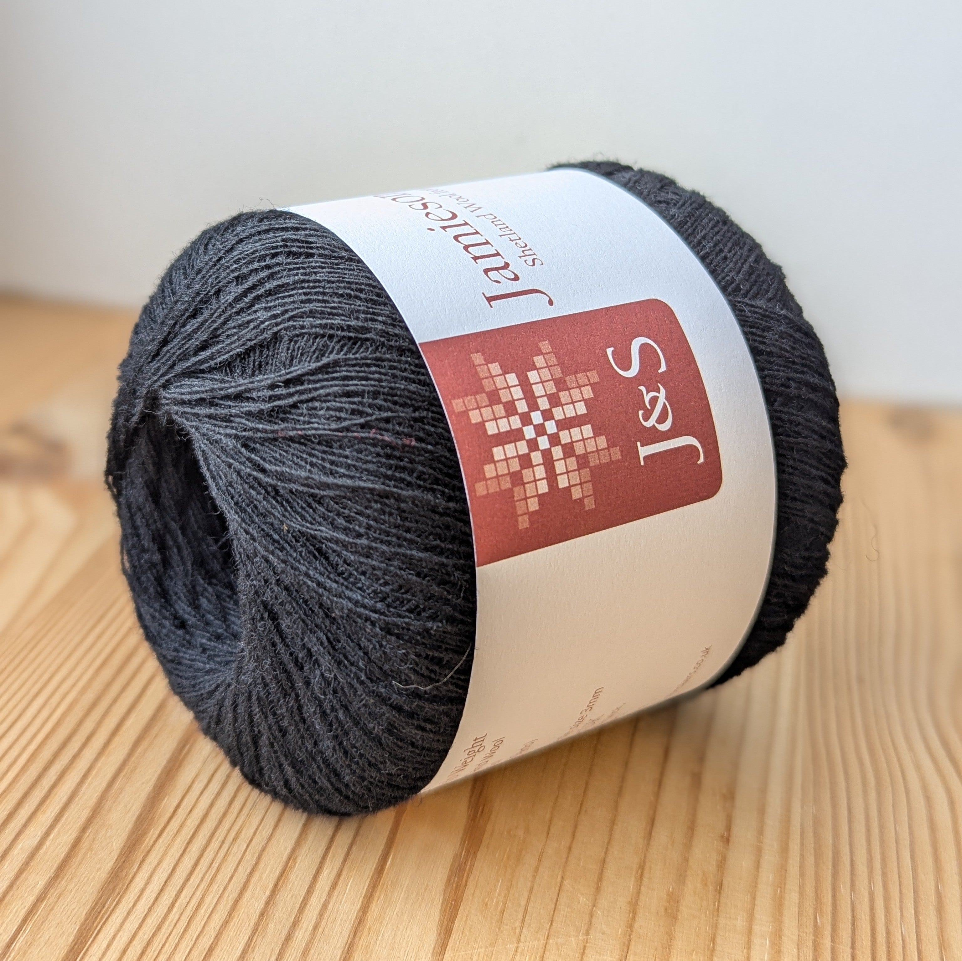 jamieson-smith-cobweb-lace-fil-dentelle-noir-25g image 1