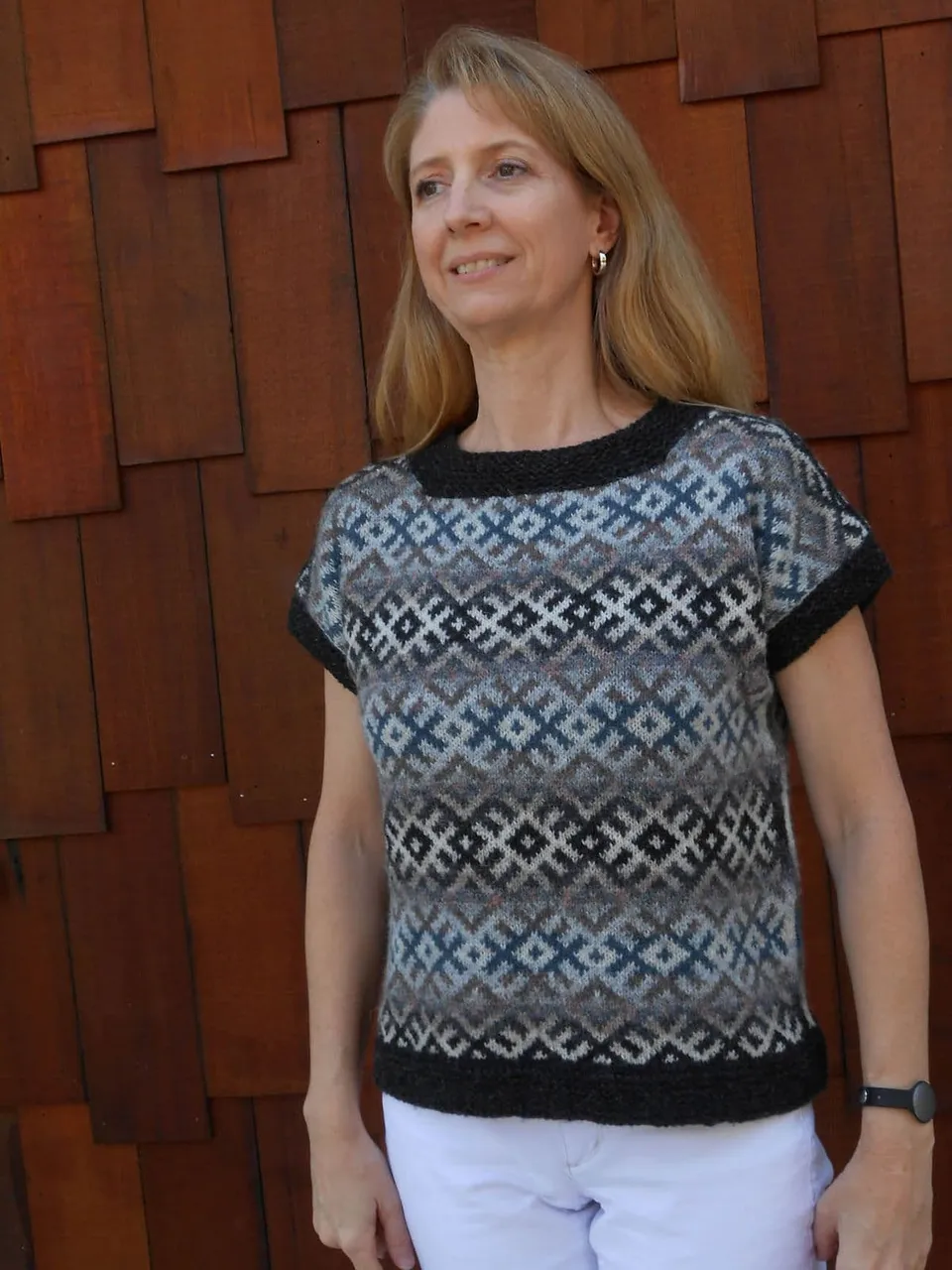 jamieson-s-birch-janine-bajus-patron-gilet-motif-komi-pdf image 1