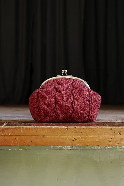 jamieson-s-macaron-purse-patron-pochette-tricot-heather image 1
