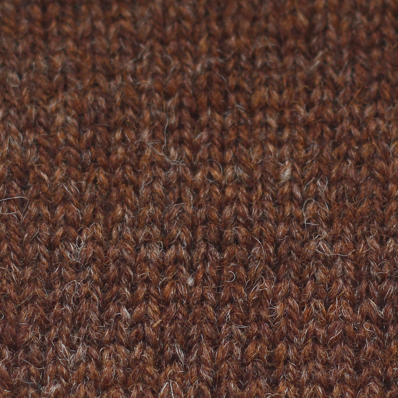 jamieson-smith-2ply-jumper-weight-fil-teinte-4-moorit-25g image 2