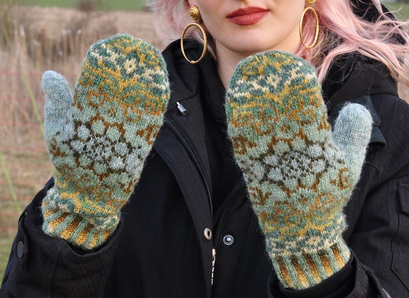 helleborus-mittens-marion-schlenzka-patron-moufles-jacquard-pdf image 1