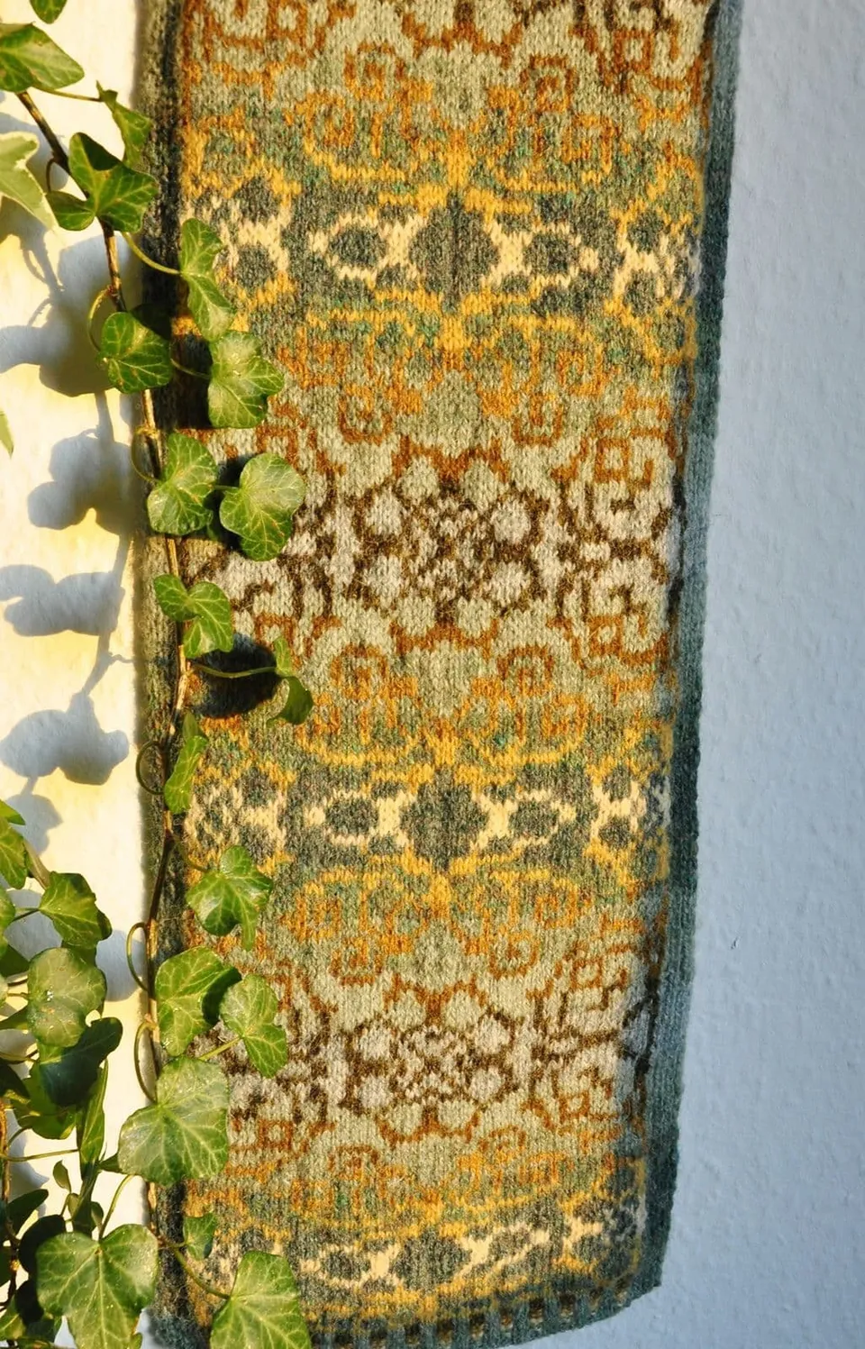 marion-schlenzka-autumn-leaves-scarf-patron-charpe-10-coloris image 1