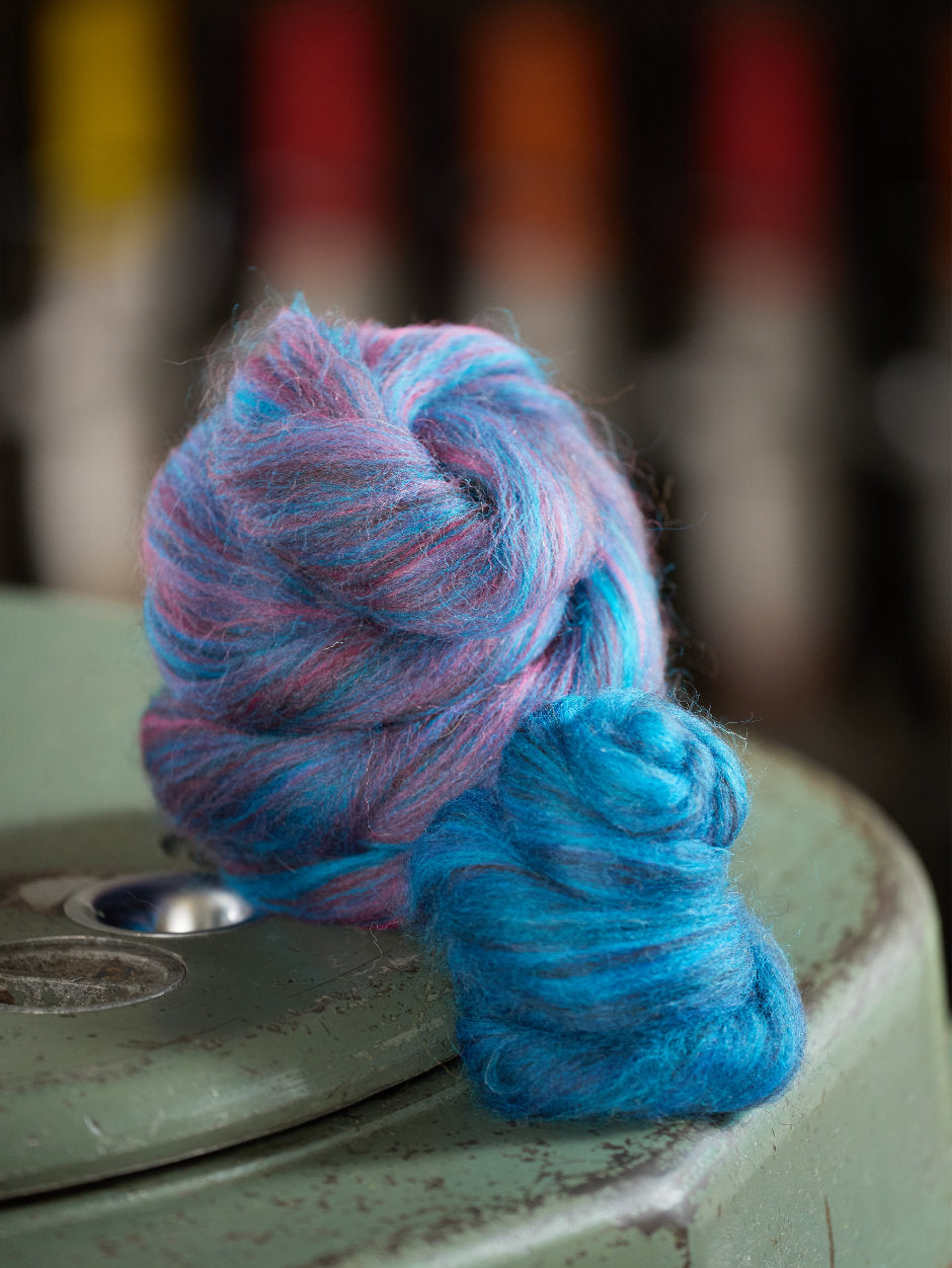 john-arbon-harvest-hues-tops-laine-filer-silver-birch-zwartbles image 2